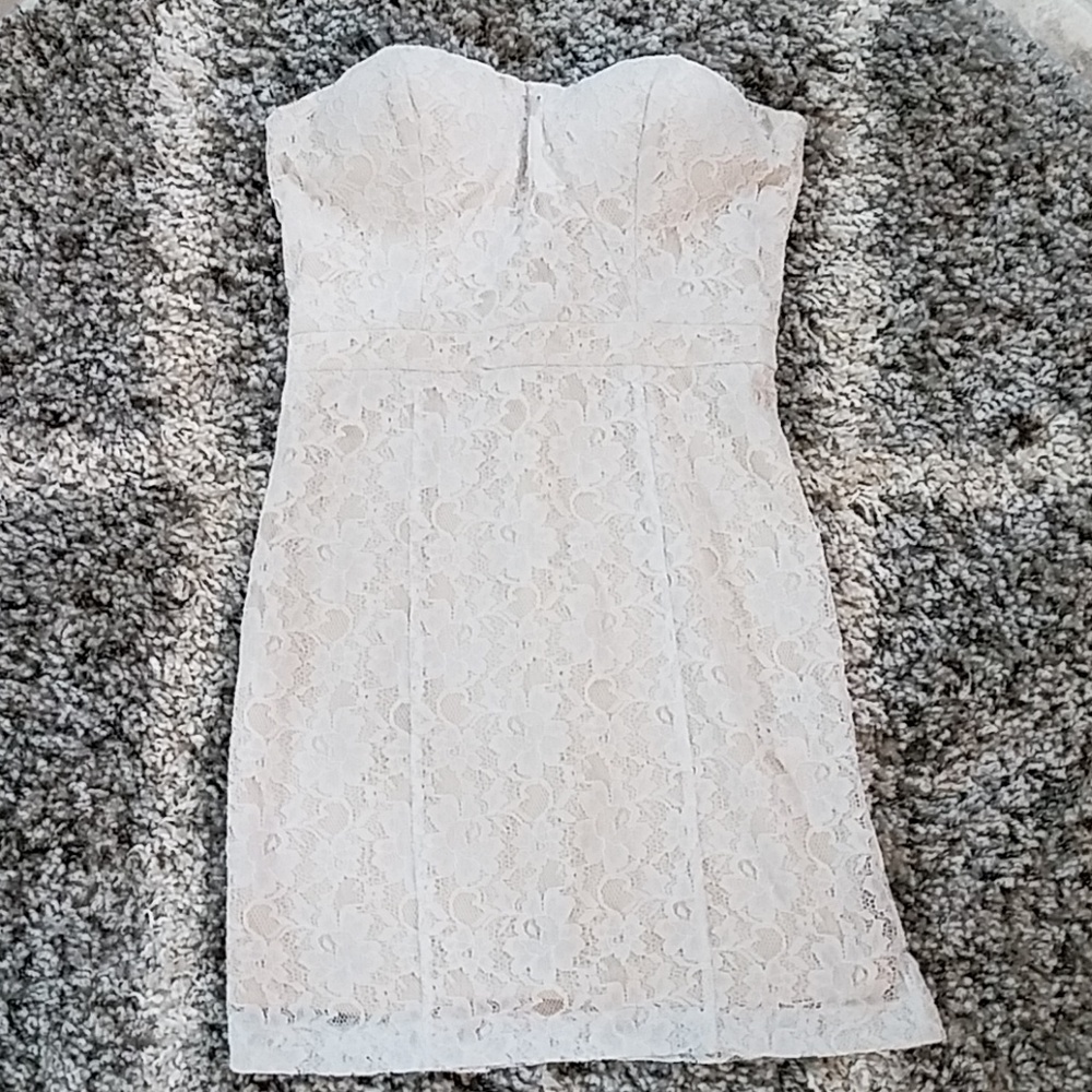Bebe sz 4white and nude strapless dress